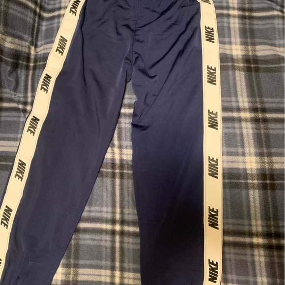 Nike Jogger Set - Picture 2 of 5